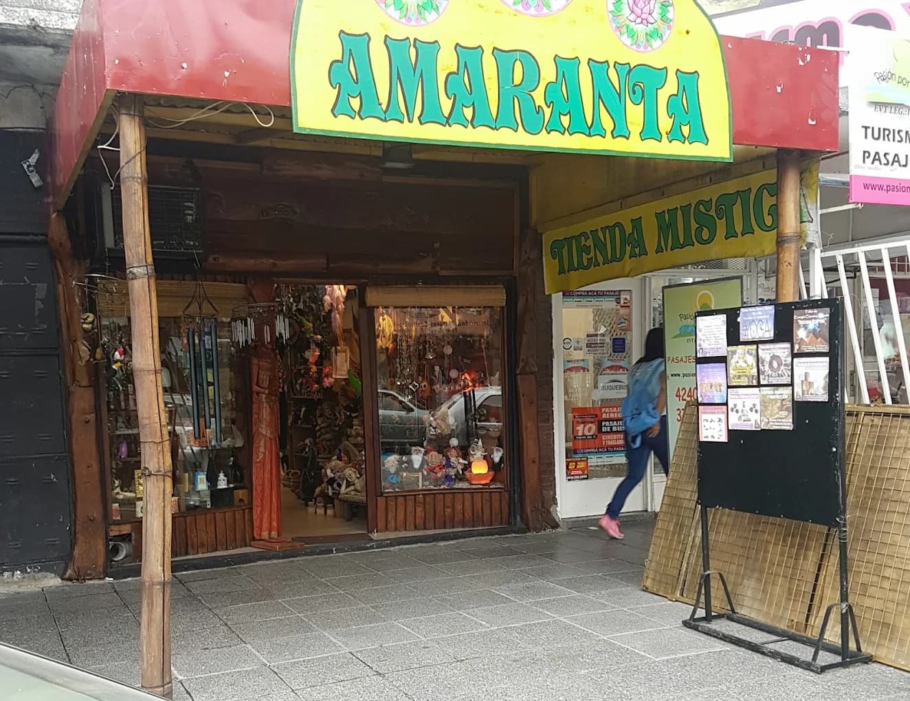Fachada histórica de Amaranta Tienda Mística